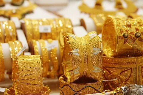 price of gold over 5 years